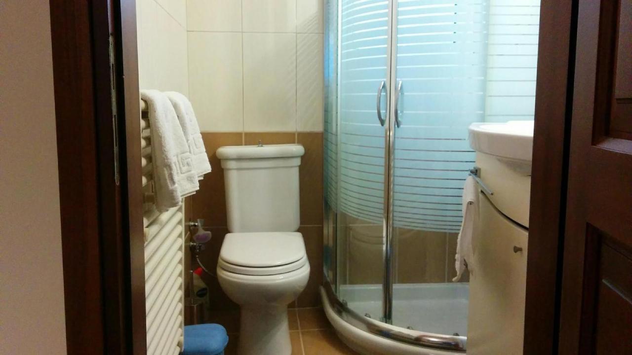 Lovely 2-Bedroom Apartment At Greek Riviera Vári Zewnętrze zdjęcie