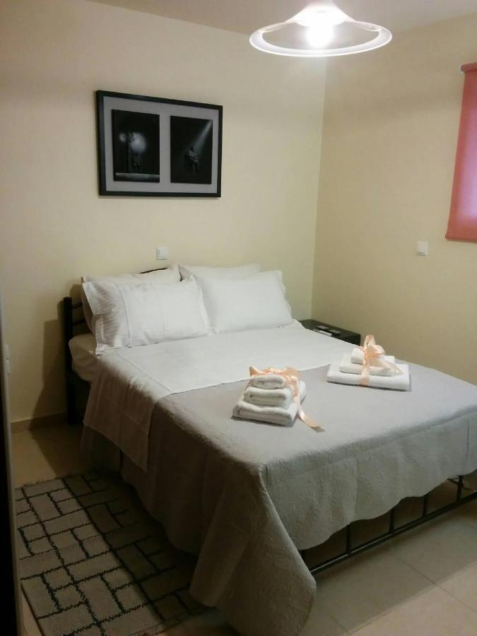Lovely 2-Bedroom Apartment At Greek Riviera Vári Zewnętrze zdjęcie